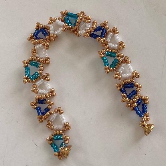 Handmade Jewelry - Elegant Beaded Bracelet with Gold Accents